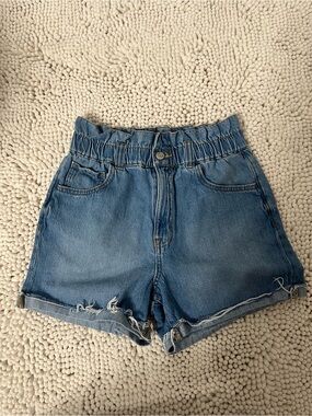 Aeropostale Womens High Waisted Paperbag Mom Shorts Medium Wash Denim Size 4 Reg